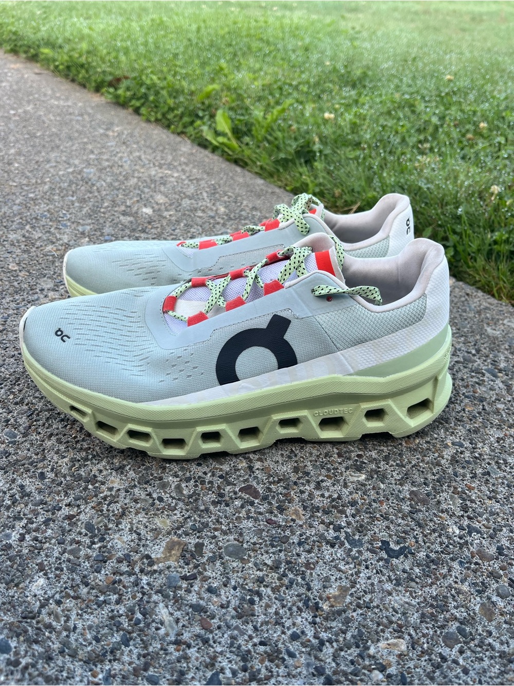 On Running Cloudmonster womens Size 9.5